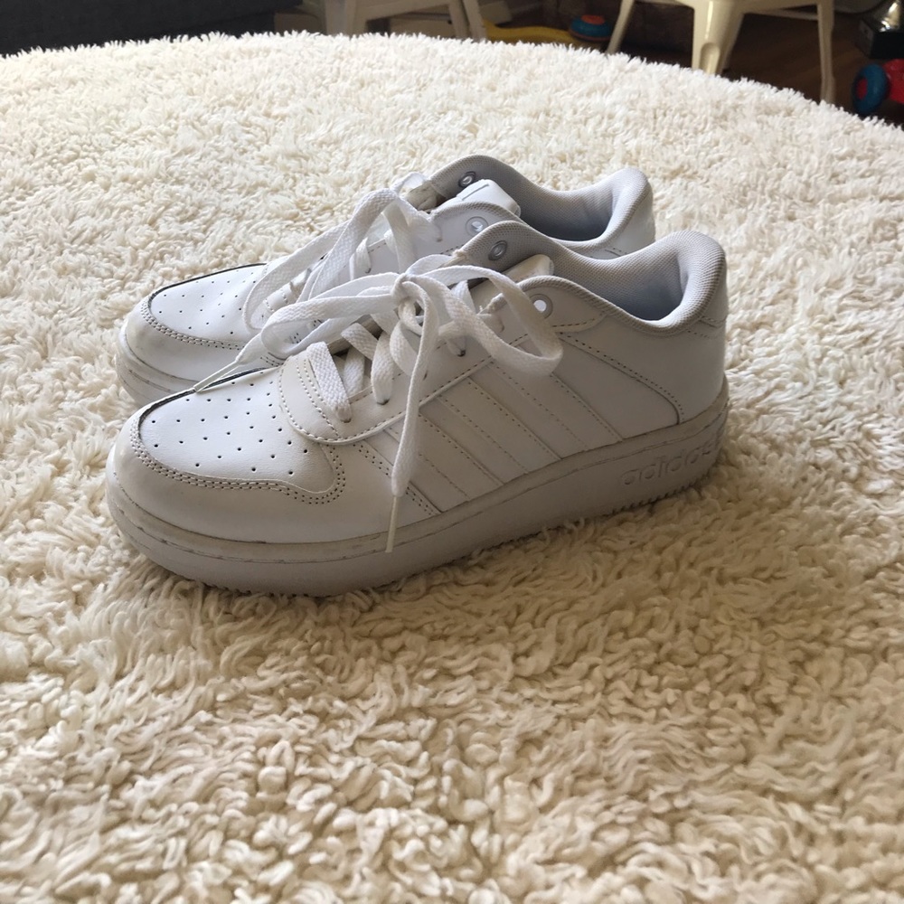 Sold White Adidas sneaker Like new